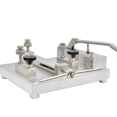 Professionelle Handpumpe zur präzisen Druckkontrolle mit pneumatischer Kalibrierung HS721