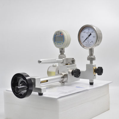 Professionelle hydraulische Druckvergleichspumpe für industrielle Anwendungen